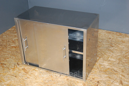 Полка настенная с дверями купе из нержавеющей стали, от 600*300*400 мм, с дополнительной полкой